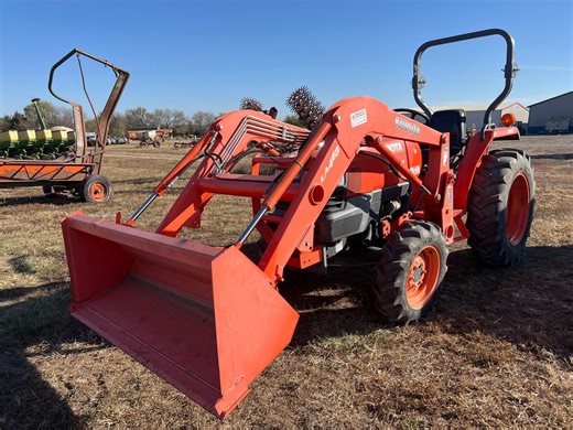 2009 Kubota L2800 MFWD Compact Tractor W/Loader | Agriculture
