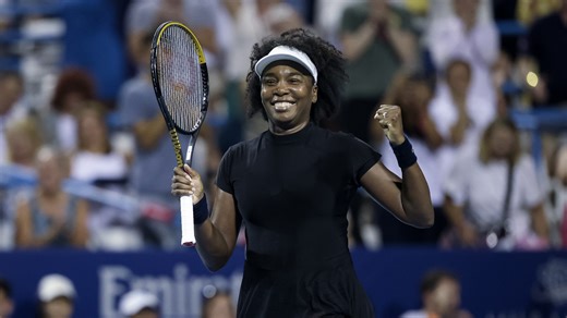 Venus Williams wins first singles match on WTA Tour in three years