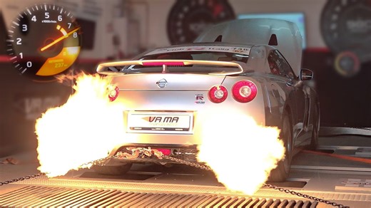 800HP Nissan GT R on the Dyno