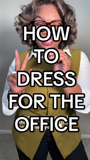 How to Dress for the Office: Plus Size Style Tips