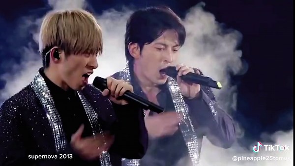 バチクソかっこいいV6まとめ。V6の曲って初期の頃からちょい無機質な感じが多いイメージがあるけどどう思う？#v6 #勤続26年の男たち #v626 #vクラさんと繋がりたい #坂本昌行 #長野博 #井ノ原快彦 #森田剛 #三宅健 #岡田准一 #わっしょい社長 #ぶいろく #なかよしっくす #ジャニーズ