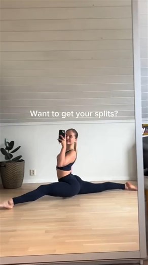 Want to get splits? try this⬆️... #splits #yoga #middlesplits #flexibility