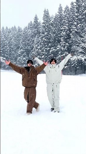 雪山でテンションマックス❄️#SnowMan #カリスマックス#向井康二 #阿部亮平