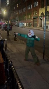 A rat jumped out as the trash lid closed 😬