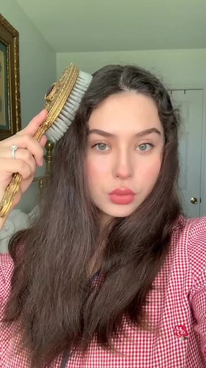 Vintage Inspired Heatless Curls Tutorial