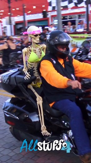Taking Out The Wife For A Motorcycle Ride | Daytona Bike Week | Motorcycle World