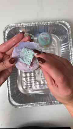 How to Keep Your Water Bottles Clean with the Right Sponges