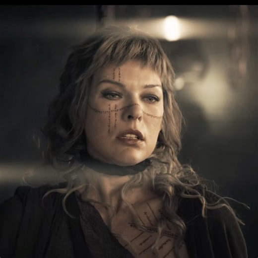 The WITCH saved the hunter 😱‼️#movieclips #inthelostlands