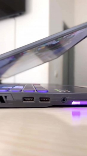 Chez Mon Ordi, c’est ton ordi. Découvrez le Gamer Asus Rog Strix G513IC en Parfait état avec un processeur AMD Ryzen 7 4800H (Core i7 10th génération), une carte graphique NVIDIA GeForce RTX 3050 4Go dédiée idéal pour les jeux vidéos, le montage vidéo, le graphisme, réalité virtuelle AR/VR et l’architecture. •𝐑𝐚𝐦: 16Go DDR4 •𝐃𝐢𝐬𝐪𝐮𝐞 𝐝𝐮𝐫: 512Go SSD •𝐄́𝐜𝐫𝐚𝐧: 15,6