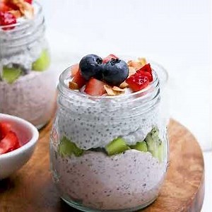 Kiwi Fruit & Berry Chia Pudding Recipe