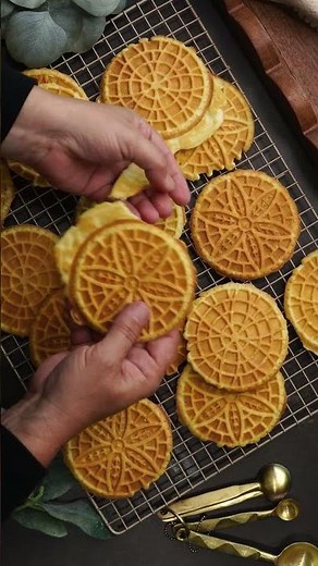Pizzelle Cookies | An Ancient Italian Recipe for All Holidays! #cookies #bakery #dessert #yum