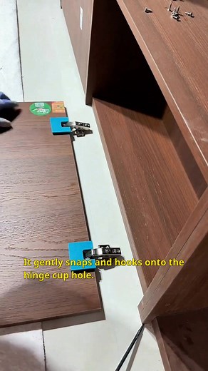 The Easy Hinge Mate - Your quick fix for door installation. https://helherting.com/products/uggher | Helherting | Facebook