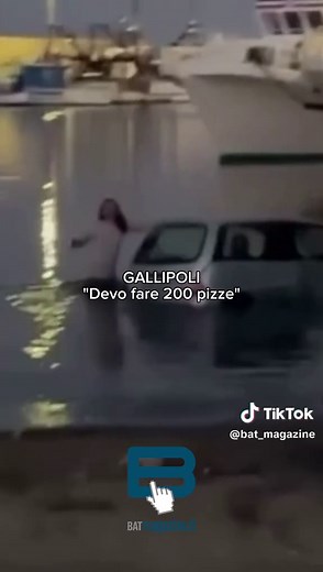 Gallipoli: Preparativi per 200 pizze in porto