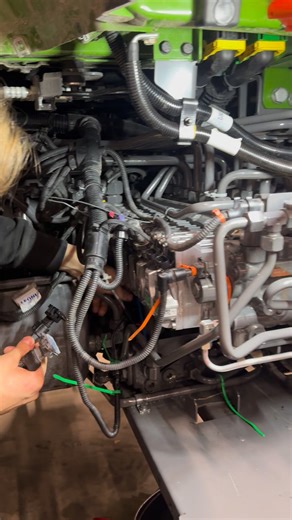 758K views · 6.1K reactions | Fendt 314, Ålø Q4 montering | Eiksenteret | Facebook