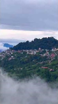 😎 A Breathtaking View of Darjeeling Hills 🥰🥰