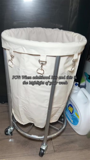 Laundry Hacks for Busy Moms: Simplifying Your Routine