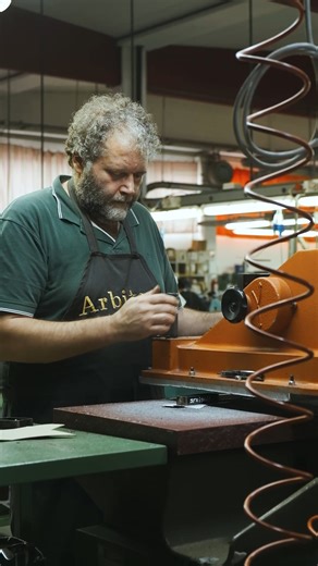 Ogni modello passa da qui, dal sapere di chi crea con precisione e passione #arbitertheitalianshoes #shoesaddict #madeinitaly | Arbiter the original Italian Shoes