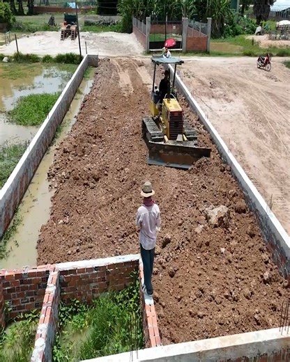 3.6K views · 52 reactions | Best Technique!!! Komatsu 20P bulldozer helps with landfilling project for building projects | Bulldozer Operator | Facebook