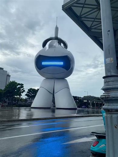 The robot transforms in helicopter