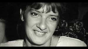 Tri decenije od smrti novinarke Dade Vujasinović. Šta se dogodilo i dalje je po velom tajne. U zvaničnu verziju da se radi o samoubistvu ne veruje ni javnost, ni kolege, ni porodica. Slučaj trideset godina kasnije i dalje tapka u mestu, a pitanje čuvene zelene fascikle koja iz njenog stana nestaje nakon ubistva – ostaje bez odgovora. Zašto je stradala i kome je smetala? Ko je bila Dada Vuajsinović i šta je značila srpskom novinarstvu? Gošće Newsnight-a su njena sesta Aleksandra Vujasinović, njen