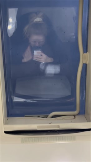 So, we have a tiny 2Kg washing machine in our caravan and whilst we have been very grateful to have one, it comes with its challenges … Imagine, washing needs to be done but you’re sick and lying in bed. Whilst the entire caravan, including yourself, is constantly shook 😵‍💫 Oh and I didn’t even mention the noise it makes 🙈 | Made Simple Collective