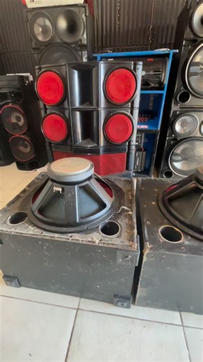 LG cm9960 mostrando a diferença dos falantes das duas versões#lg #lgxboom #audio | Nilton Santos