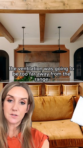 I’ve always made sure there was enough space between the range and range hood, but this time the problem was too much space. Something, I hadn’t taken into consideration 🤦🏼‍♀️. Fortunately, with this design, it was easy to adjust, but that might not always be the case. Be sure to check the requirements for your range hood! While I love the final outcome more than the original design, it did lead to an unexpected cost during construction, which is never ideal. #rangehooddesign #rangehood #coppe