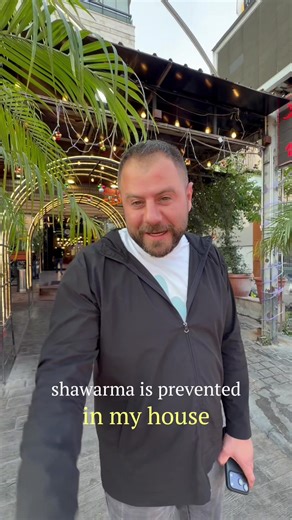 ساندويتش شاورما لذيذ من Number One