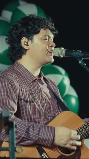 Penonton kompak menyuarakan lirik favorit ini! ​#ANTRLTOV #TheOvertunes #Bicara #LiveConcert