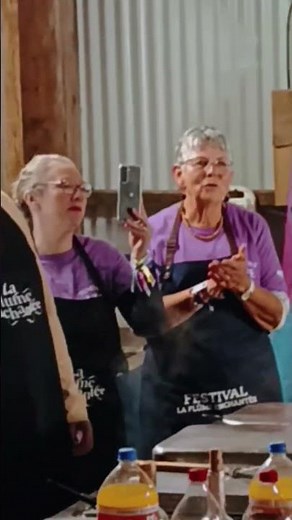 On a improvisé un concert pour les bénévoles du festival qui n’avaient pas pu voir le show ❤️🎶