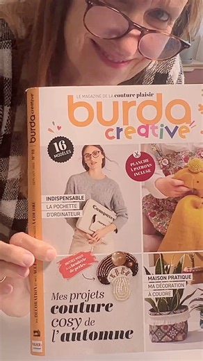 CAPOU CREATION COUTURE on Instagram: "Si vous souhaitez des renseignements concernant les abonnements, deux solutions simples : 👉 Rendez-vous dans ma bio et cliquez sur le Linktree, vous y trouverez directement le lien vers Burda Creative. 👉 Ou bien écrivez simplement Burda en commentaire, et vous recevrez le lien direct. Dans ce numéro, vous allez découvrir : DIY & savoir-faire : torchon de cuisine, maniques, tablier, cache-pots pour plantes, tablier de couture, pochette laptop, sac à main, t