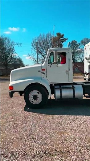 1997 INTERNATIONAL 8200 For Sale