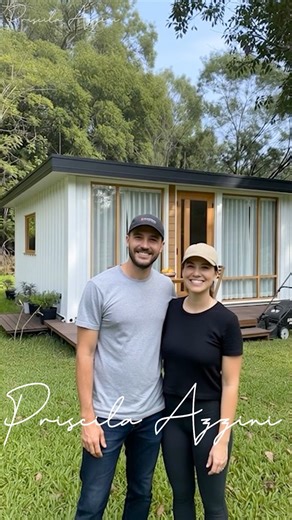 Priscila Azzini | Timelapse - Construction of a Shipping Container House | Instagram