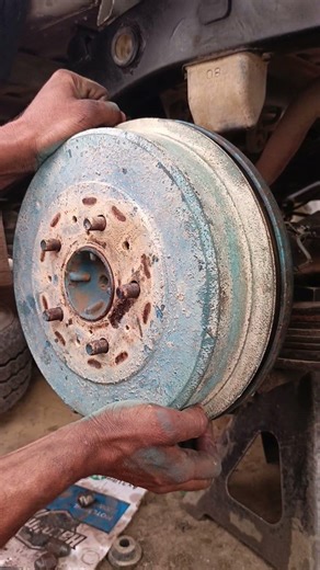 Bad sounds from brake drums