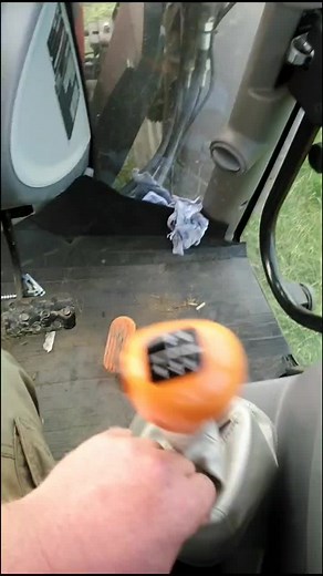 #farming #oops #tractors #farmersoftiktoks #foryoupage #farm365 #farm