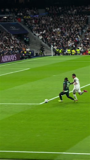 Les Accélérations Éblouissantes de Doku Contre le Real Madrid