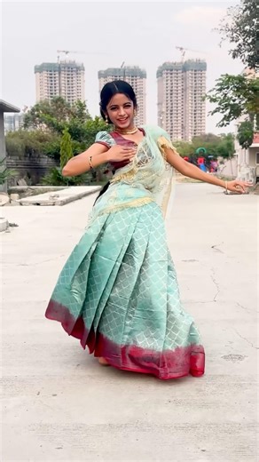 Bhumika Tiwari dancing on “Ranu Mumbai Ki Ranu”!!! #ytshortsindia #bhumikatiwari