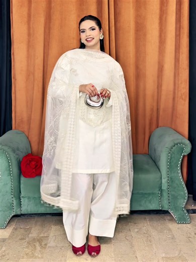Stylish Plain Paper Katan Suit with Net Dupatta