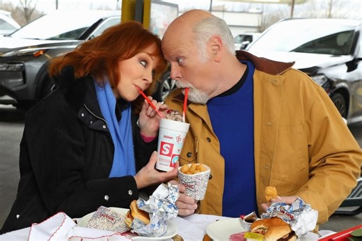 『CSI：マイアミ』レックス・リン、68歳にして婚約