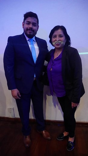 Gracias a las personas que se quedan al final para la foto. Lo especial de estos eventos presenciales es esa convivencia y charlas con ustedes 🫶🏻 | Roy Stuart