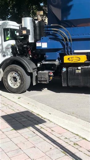 Waste Connection Mack LR