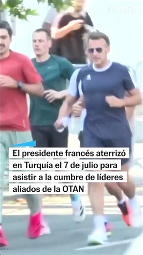 Macron sale a correr por Ankara antes de la cumbre de la OTAN #shorts