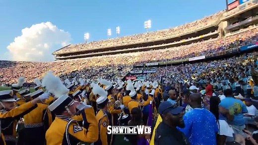 114K views · 2.5K reactions |  Southern University "Human Jukebox" Marching Band and Fabulous Dancing Dolls Baton Rouge, LA September 10, 2022 @ShowtimeWeb TikTok | Instagram | Facebook | ShowtimeWeb | Facebook