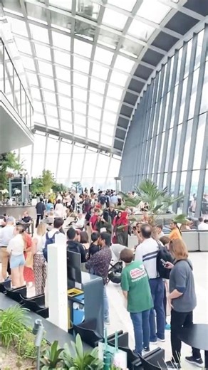 Sky Garden London, it’s a free Entry!!! Just book online 3 weeks before 🇬🇧#skygarden