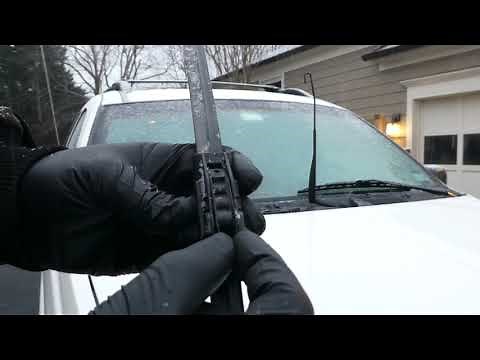 Jeep Grand Cherokee Wiper Blade Replacement | Fix It Friday