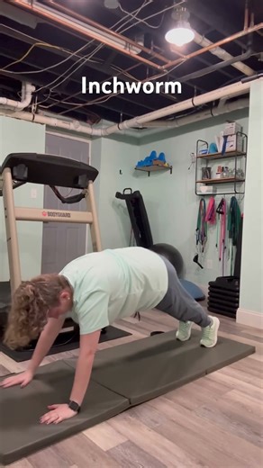 Inchworm. More movement tips and exercises on Instagram @mintconditionpt