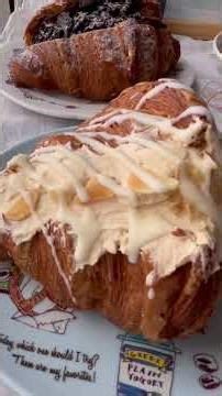 クロワッサンファクトリーMIL🥐大切な人からのプレゼント🎁ひまわりの絵と刺繍🌻#クロワッサン #モンブラン #ティラミス #江別市 #ひまわり