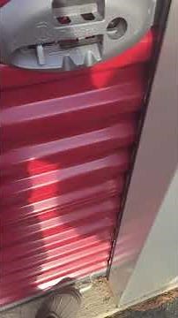 Latching a self storage door properly