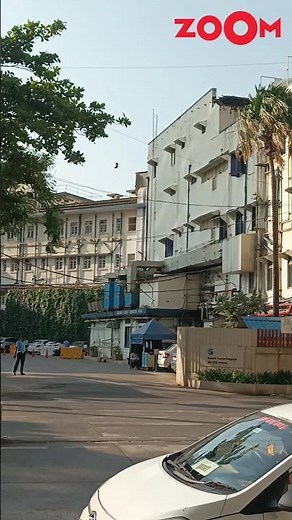 Dharmendra gets HOSPITALIZED at Breach Candy; Live visuals from outside the hospital #shorts