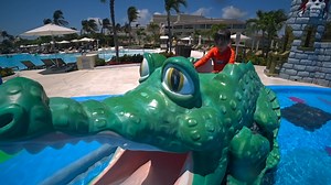 18K views · 1.1K reactions | FALA GALERA! No vídeo de hoje mostramos como foi nosso dia no resort do México, com muita comida gostosa e piscina style. :D | Brancoala | Facebook